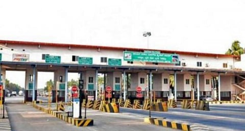 கரூர் வேலஞ்செட்டியூர், மணவாசி சுங்கச் சாவடிகளில் இன்று முதல் கட்டணம் உயர்வு