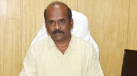 திருச்சி ஆட்சியர் சென்ற கார் சேலத்தில் விபத்து