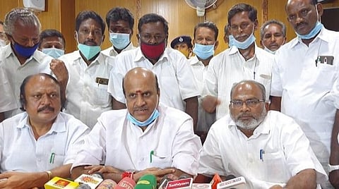 புதுச்சேரியில் 3 மீனவ கிராமங்களிடையே எழுந்த மோதல் பிரச்சினைக்கு தீர்வு; 144 தடை உத்தரவு திரும்பப்பெறப்பட்டது