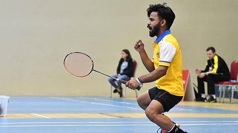 பாராலிம்பிக்ஸ் போட்டியில் பாட்மிண்டன் பிரிவில் தங்கம் வென்ற இந்திய வீரர் கிருஷ்ண நாகர் | படம் உதவி ட்விட்டர்