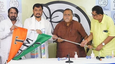 திரிணமூல் காங்கிரஸ் கட்சியில் இணைந்த பாஜக எம்எல்ஏ சோமன் ராய் | படம்: ஏஎன்ஐ.