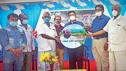 திருநெல்வேலியில் நடைபெற்ற அண்ணா பல்கலைக்கழக முன்னாள் முதல்வர் சக்திநாதன் நினைவஞ்சலி கூட்டத்தில், ‘மிஷன் கிளீன் தாமிரபரணி’ என்ற ஆவணப்படத்தின் குறுந்தகட்டை ஆட்சியர் வே. விஷ்ணு வெளியிட்டார்.