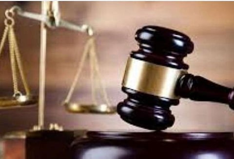 கோயில் இடத்தில் அமைத்த சாலையை 30 நாளில் அகற்றுக: ஓய்வுபெற்ற நீதிபதி தொடர்ந்த வழக்கில் உயர் நீதிமன்றம் உத்தரவு