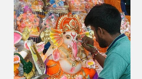 விநாயகர் சிலைகள் தொடர்பாக இந்து அமைப்பு நிர்வாகிகளுக்கு போலீஸ் அதிகாரிகள் அறிவுரை