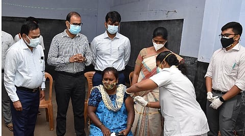 கோவையில் நாளை 'மெகா' கரோனா தடுப்பூசி முகாம்: 1,475 முகாம்களில் 1.50 லட்சம் பேருக்குத் தடுப்பூசி செலுத்த ஏற்பாடு