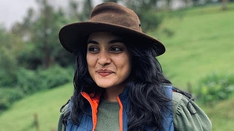 சர்ச்சைக்குள்ளாகும் நிவேதா தாமஸின் மாட்டுப் பண்ணை அனுபவம்