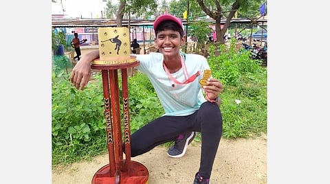 உலக சாம்பியன்ஷிப் போட்டி: விமானத்தில் ஏற அனுமதிக்காததால் வேதனையோடு திரும்பிய தமிழக வீராங்கனை