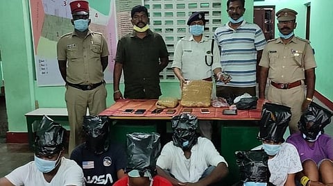 புதுச்சேரியில் சட்டவிரோதமாகத் தங்கி கஞ்சா விற்பனை: ஆப்பிரிக்க நாட்டைச் சேர்ந்த 6 பேர் உட்பட 7 பேர் கைது