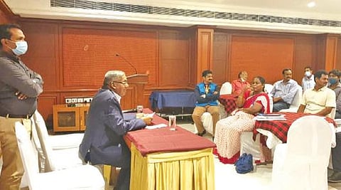 புதுவை சித்தா, ஆயுர்வேதா, ஹோமியோபதி, யுனானி மருந்து உற்பத்தியாளர்கள் சங்கத்தின் கூட்டம் அமைப்பின் நிறுவனரும் தலைவருமான சுசான்லி டாக்டர்சி. ஏ. ரவி தலைமையில் நடந்தது.