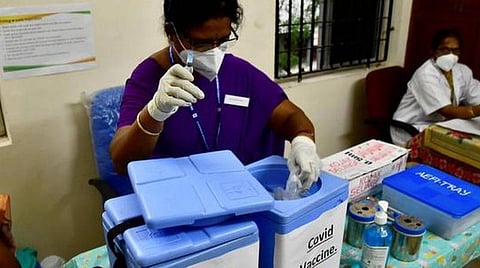 தமிழகத்தில் அக்டோபர் மாதத்துக்குள் அனைவருக்கும் முதல் தவணை தடுப்பூசி: சுகாதாரத் துறை செயலாளர் தகவல்