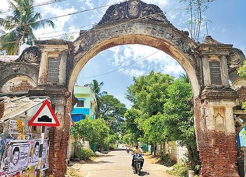 திருச்சி- லால்குடி சாலையில் பச்சாம்பேட்டையில் அமைந்துள்ள முதல் உலகப்போர் நினைவுச்சின்னம்.