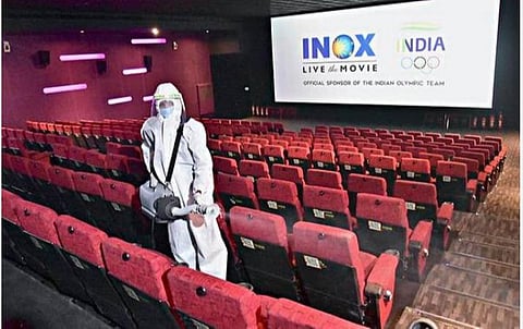 கர்நாடகாவில் அக்.1 முதல் 100 சதவீத இருக்கையுடன் திரையரங்கம் இயங்க அனுமதி