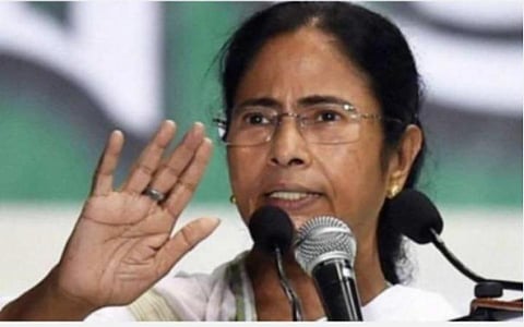 மம்தா பானர்ஜி போட்டியிடும் பவானிபூர் இடைத்தேர்தல் திட்டமிட்டபடி நடைபெறும்: கொல்கத்தா உயர் நீதிமன்றம் உத்தரவு