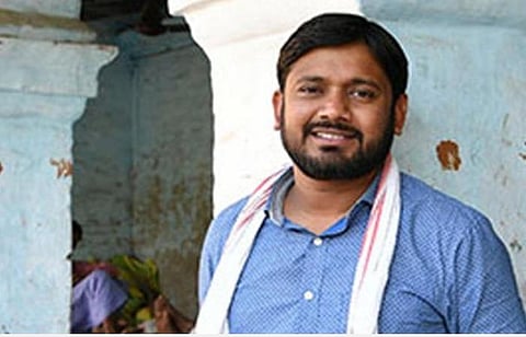 கம்யூனிஸ்ட் கட்சி அலுவலகத்தில் தான் பொருத்திய ஏசியை எடுத்துச் சென்ற கன்னையா குமார்