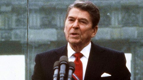 ரொனால்டு ரீகன்.
