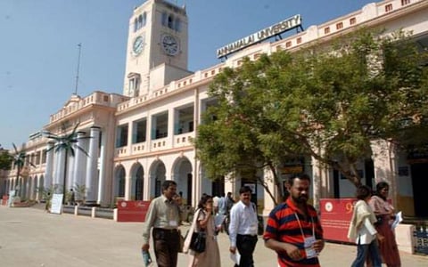 அண்ணாமலை பல்கலை. தற்காலிக ஊழியர்களை பணி நீக்கம் செய்யக் கூடாது: ராமதாஸ் வலியுறுத்தல்