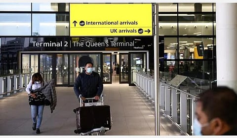 தடுப்பூசி செலுத்திக் கொண்டாலும் இந்தியாவுக்கு வரும் பிரிட்டன் பயணிகளுக்கு 10 நாள் கட்டாய தனிமை