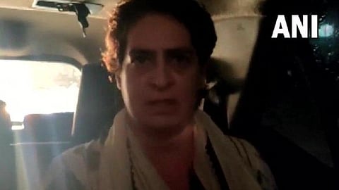 லக்கிம்பூர் வன்முறை: விவசாயிகளுக்கு ஆறுதல் சொல்லச் சென்ற பிரியங்கா காந்திக்கு தடுப்புக் காவல்