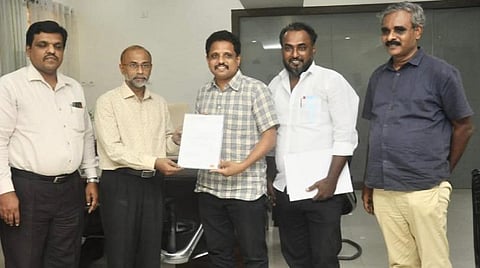 அஞ்சல் துறையில் இந்தி திணிப்பு முறியடிக்கப்பட்டது; அன்னைத்தமிழுக்கு கிட்டியது வெற்றி: சு.வெங்கடேசன் எம்.பி. நன்றி