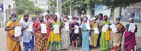 பட்டா இல்லாததால் மின் இணைப்பு பெற முடியவில்லை : திருப்பூர் ஆட்சியரிடம் பொதுமக்கள் மனு