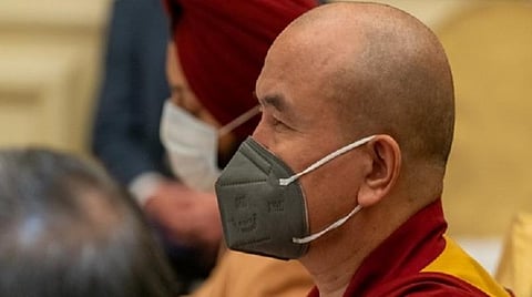 திபெத் மதகுருக்களுக்கு சீனா நெருக்கடி: பாடப் புத்தகங்களை மாண்டரினில் மொழிபெயர்க்க கெடுபிடி