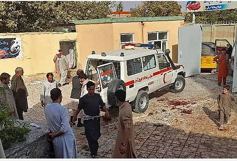 ஆப்கனில் மீண்டும் பயங்கரம்: மசூதியில் தொழுகையின் போது குண்டுவெடித்து 100 பேர் பலி