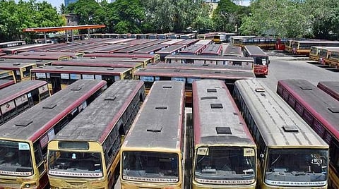 ஆட்கள் பற்றாக்குறை, கூடுதல் பணிமனைகள் இல்லை; மாநகர பேருந்துகளை சீராக இயக்க நடவடிக்கை எடுக்கப்படுமா?- புறநகர் பகுதிகளைச் சேர்ந்த பொதுமக்கள் எதிர்பார்ப்பு