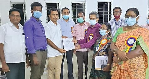 கோவை, திருப்பூர், நீலகிரி மாவட்டங்களில் நடைபெற்ற - ஊரக உள்ளாட்சி இடைத்தேர்தல் முடிவுகள் : அதிக இடங்களை திமுக கைப்பற்றியது