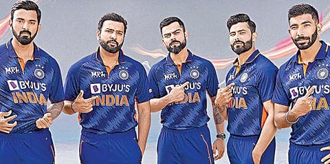 டி20 உலகக் கோப்பை போட்டி - இந்திய அணியின் சீருடை அறிமுகம் :
