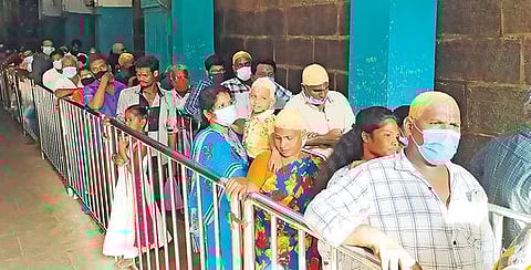 புரட்டாசி கடைசி சனிக்கிழமையையொட்டி பெருமாள் கோயில்களில் சிறப்பு பூஜை :