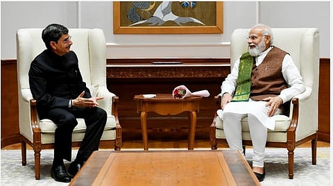 பிரதமர் மோடியுடன் தமிழக ஆளுநர் ரவி சந்திப்பு: தமிழக நிலவரம் குறித்து ஆலோசனை