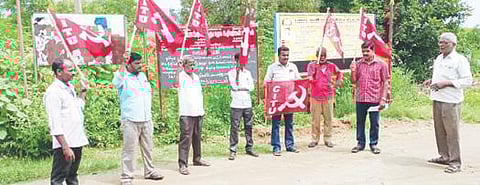 வந்தவாசியில் சிஐடியூ தொழிற்சங்கத்தினர் ஆர்ப்பாட்டத்தில் ஈடுபட்டனர்.