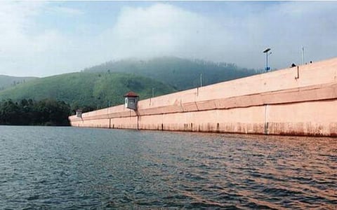 முல்லை பெரியாறு அணையில் அதிகபட்சம் எவ்வளவு நீரை தேக்க முடியும்?- இரு மாநில அரசுகளுடன் ஆலோசித்து விரைவாக முடிவு எடுக்க வேண்டும்: அணை பாதுகாப்பு கண்காணிப்பு குழுவுக்கு உச்ச நீதிமன்றம் உத்தரவு