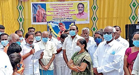 கொடுமுடியில் நடந்த கே.பி. சுந்தராம்பாள் பிறந்தநாள் நிகழ்ச்சியில் மொடக்குறிச்சி தொகுதி பாஜக எம்.எல்.ஏ. சி.சரஸ்வதி, முன்னாள் அமைச்சர் பி.சி.ராமசாமி உள்ளிட்டோர் பங்கேற்றனர்.