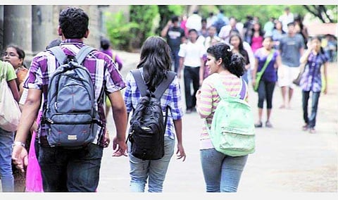 பொறியியல் படிப்புகளால் வேலைவாய்ப்புக்கு ஏன் உறுதியளிக்க முடியவில்லை?