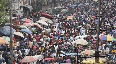 கூட்ட நெரிசலில் முகக் கவசம் அணிவது ஏன் அவசியமாகிறது?