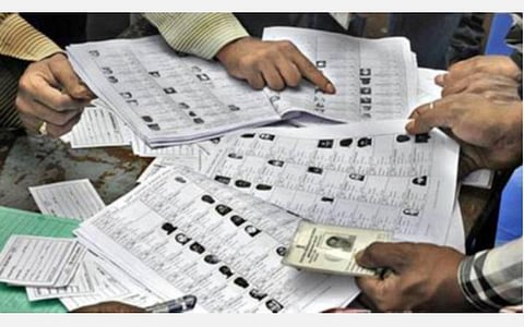 வரைவு வாக்காளர் பட்டியல் வெளியீடு; தமிழகத்தில் 6 கோடியே 28 லட்சத்து 94 ஆயிரத்து 531 வாக்காளர்கள்: பெயர் சேர்த்தல், நீக்கல் பணிகள் நவ.30 வரை நடைபெறும்