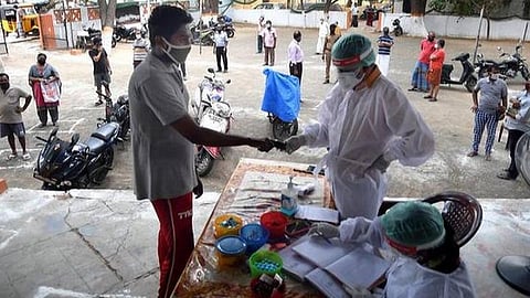 இந்தியாவில் புதிதாக மேலும் 10,929 பேருக்கு கரோனா தொற்று: 392 பேர் பலி
