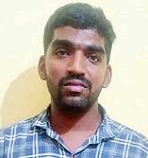 ரவீந்திரன்.