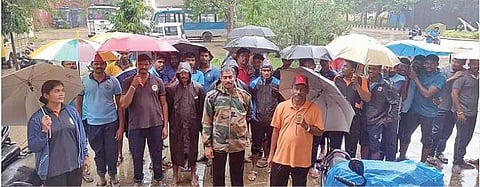 தொடர் மழை காரணமாக சென்னை ஆவடியில் இருந்து கடலூருக்கு வந்த தமிழ்நாடு இயற்கை பேரிடர் மீட்பு குழுவினர்.