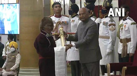 விருது பெறும் சுல்டிம்