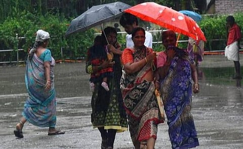 வங்கக்கடலில் நிலைகொண்டிருந்த காற்றழுத்த தாழ்வு மண்டலம் கரையைக் கடந்தது; ரெட் அலர்ட் வாபஸ்: சென்னை வானிலை ஆய்வு மையம்