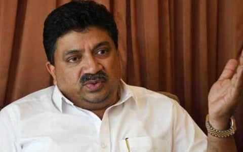 பெட்ரோல், டீசல் மீதான வரியை குறைப்பது சாத்தியமில்லை: தமிழக நிதியமைச்சர் தகவல்