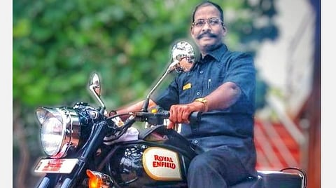 ஆடு திருடர்களை துரத்திய காவல் உதவி ஆய்வாளர் வெட்டிக் கொலை: புதுகோட்டையில் சம்பவம்