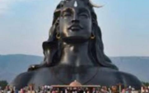 ஈஷா மையத்துக்கு எதிராக புதிதாக சம்மனை அனுப்பி விசாரிக்க வேண்டும்: குழந்தைகள் பாதுகாப்பு ஆணையத்துக்கு நீதிமன்றம் உத்தரவு