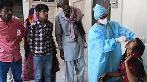 குறைவான கரோனா பரிசோதனை: 13 மாநிலங்களுக்கு மத்திய அரசு கடிதம்