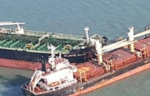 நடுகடலில் 2 கப்பல்கள் மோதி விபத்து: நேவிகேட்டர் தவறு என விசாரணையில் தகவல்