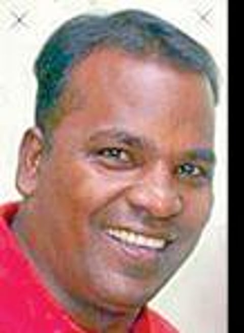 மின்சாரம் பாய்ந்து அரசு ஊழியர் உயிரிழப்பு :