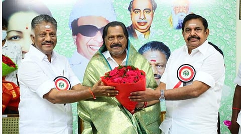 அதிமுகவின் தற்காலிக அவைத் தலைவராக தமிழ்மகன் உசேன் தேர்வு