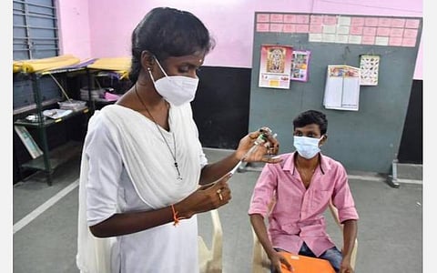 13-ம் கட்ட மெகா முகாமில் 21 லட்சம் பேருக்கு கரோனா தடுப்பூசி